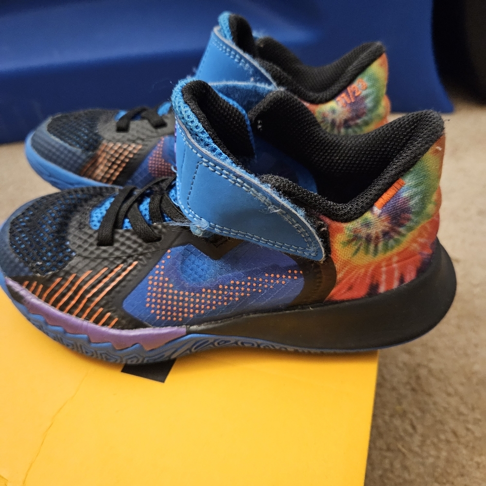 Kyrie size 11 preschool